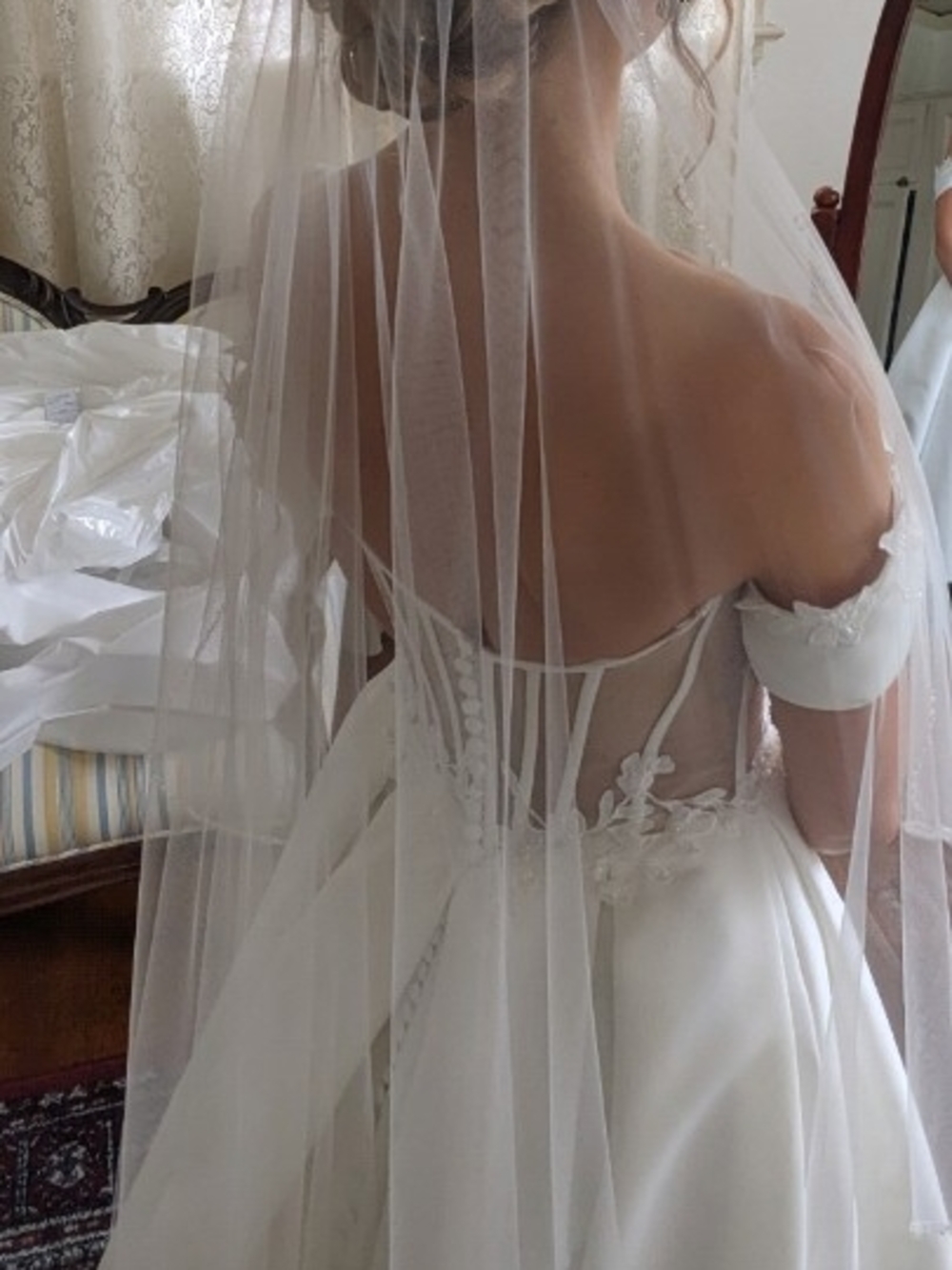 Bel Aire Bridal Waltz Length (59") Veil in Ivory Style V7488